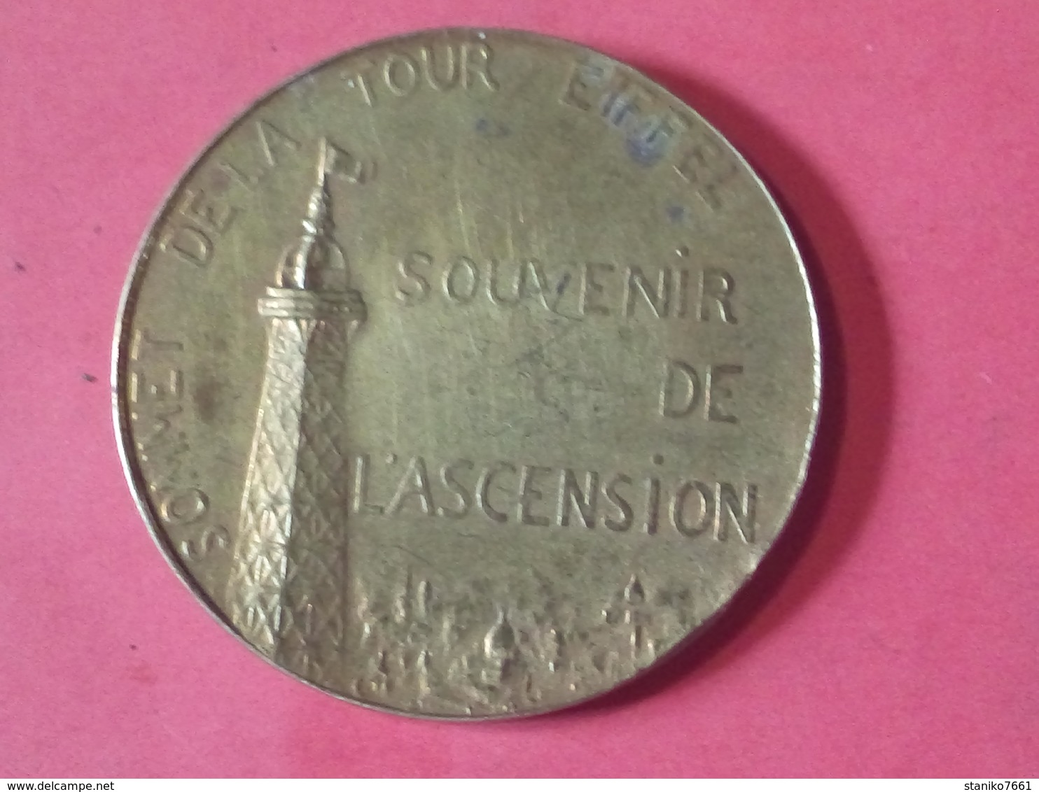 MÉDAILLE BRONZE SOUVENIR DE L'ASCENSION SOMMET DE LA TOUR EIFFEL 1900 ? voir poinçon  Diamètre 40 mm 27 gr env.