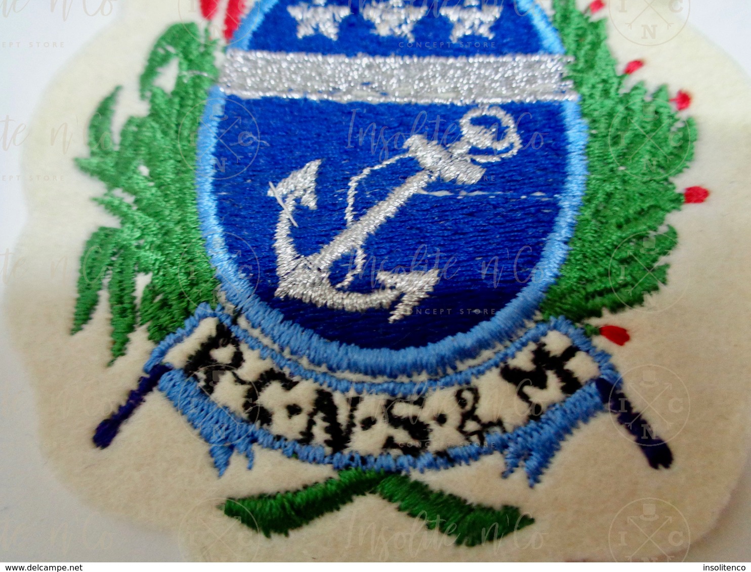 Badge En Tissu Brodé Du Royal Club Nautique Sambre & Meuse  (blason Crée Par Félicien Rops à L'origine) - Rowing