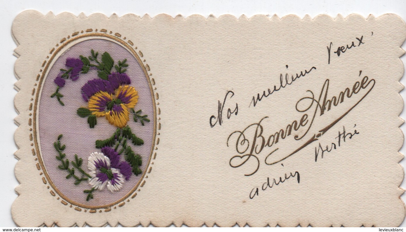 Carte De Voeux/BONNE ANNEE/Composition Florale( Pensées) En Tissu/Brodée Sur Tulle/Renée SABOURDIN/vers 1930     CVE150 - Neujahr