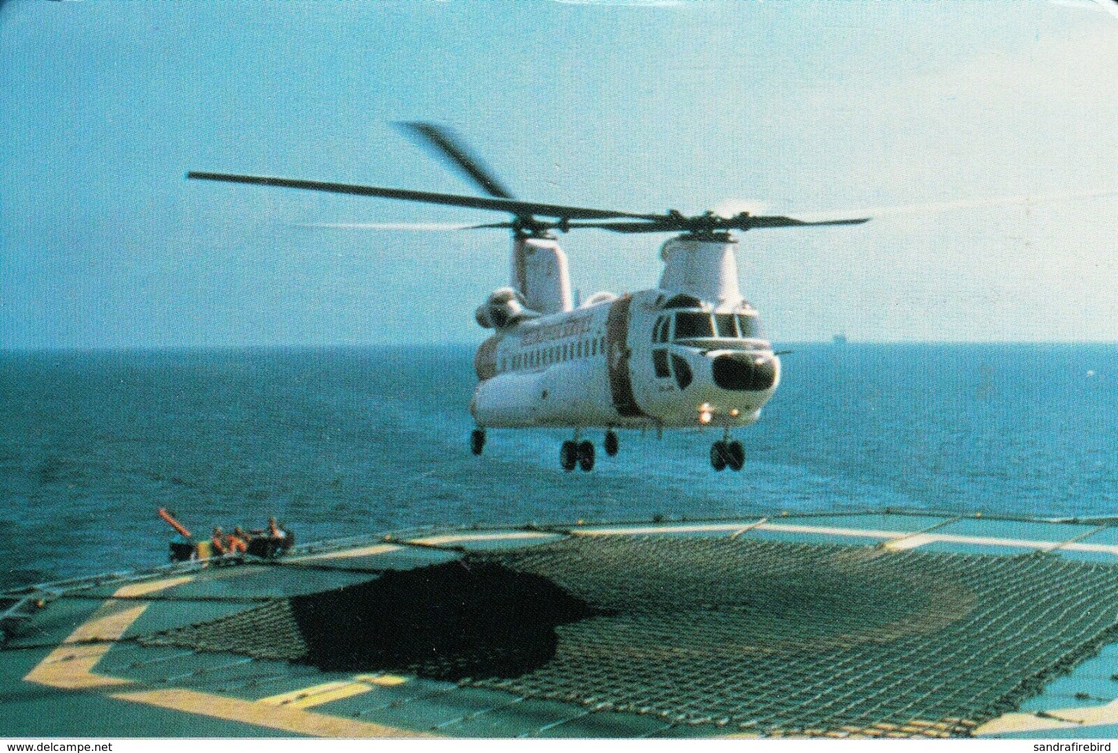 Postcard Of Boeing Vertol Commercial Chinook Helicopter (17619) - Helicopters