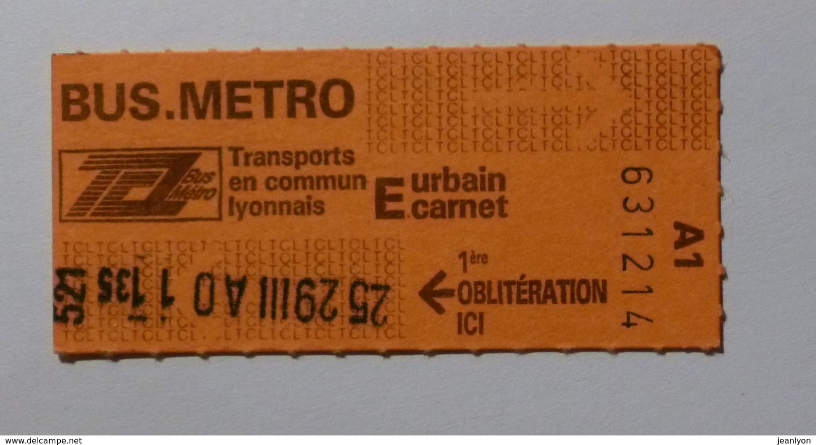 Ticket TCL Lyon (69/Rhône) - Bus Métro - Urbain Carnet E ( Années 80/90 ) - Europe