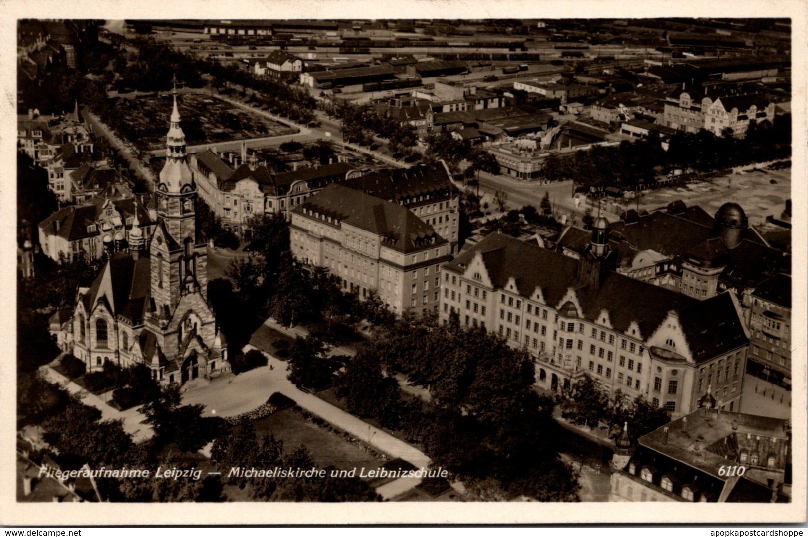 Germany Leipzig Fliegeraufnahme Michaeliskirche Und Leibnizschule - Leipzig