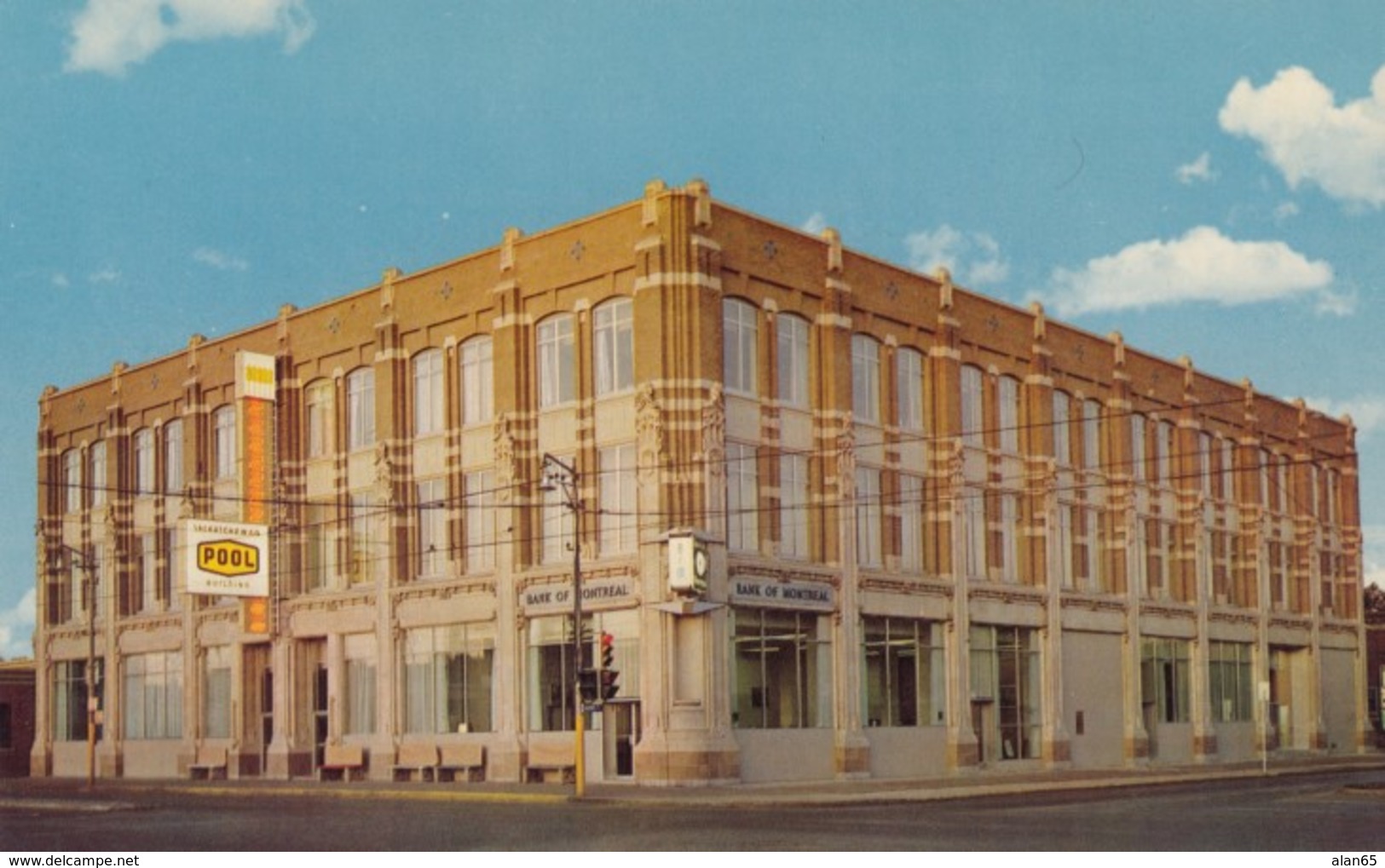 Regina Saskatchewan Canada, Wheat Pool Building Head Office C1950s/60s Vintage Postcard - Regina