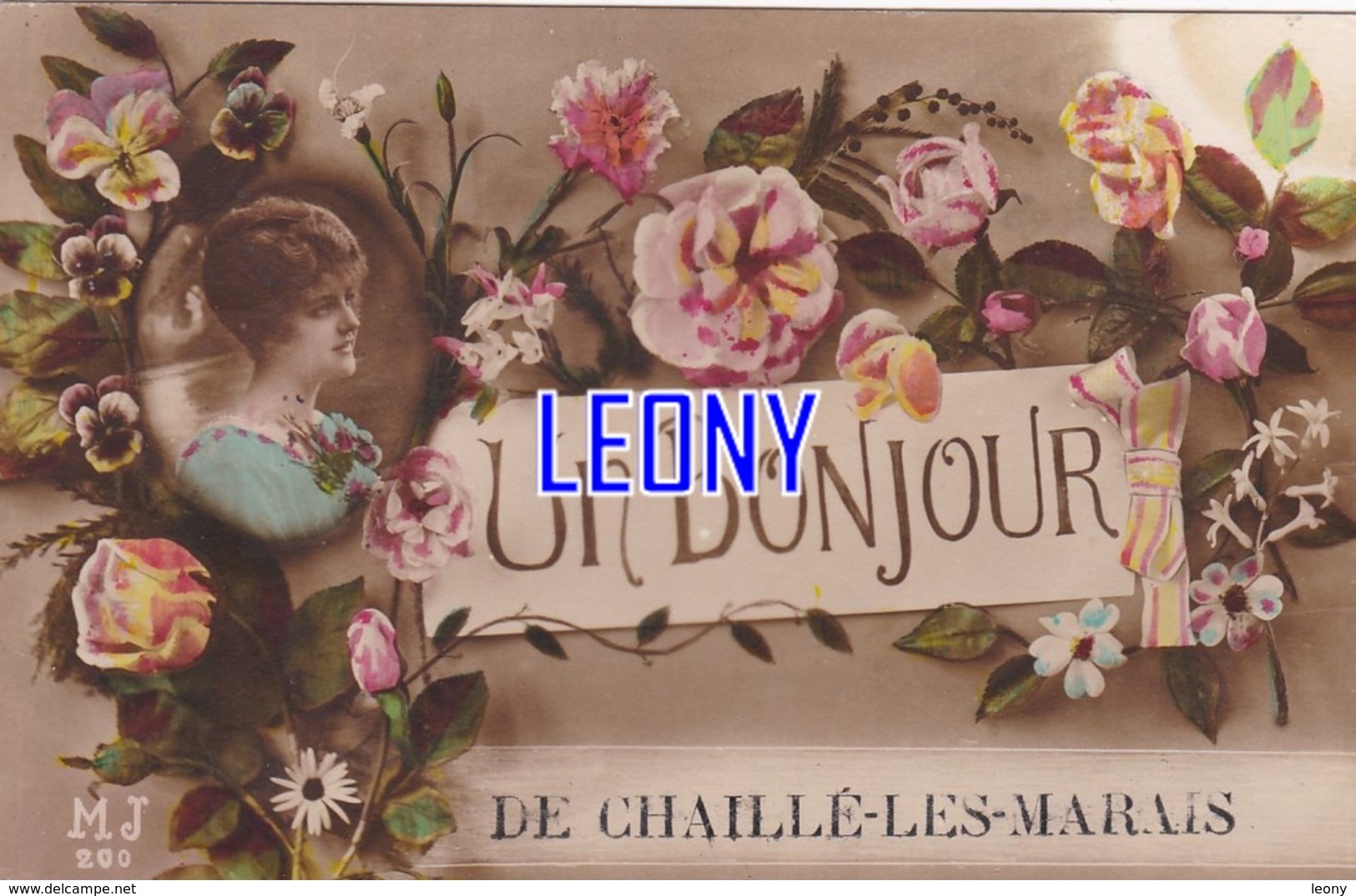 CPSM 9X14 De CHAILLE LES MARAIS   (85) - " UN BONJOUR " - FLEURS - Chaille Les Marais