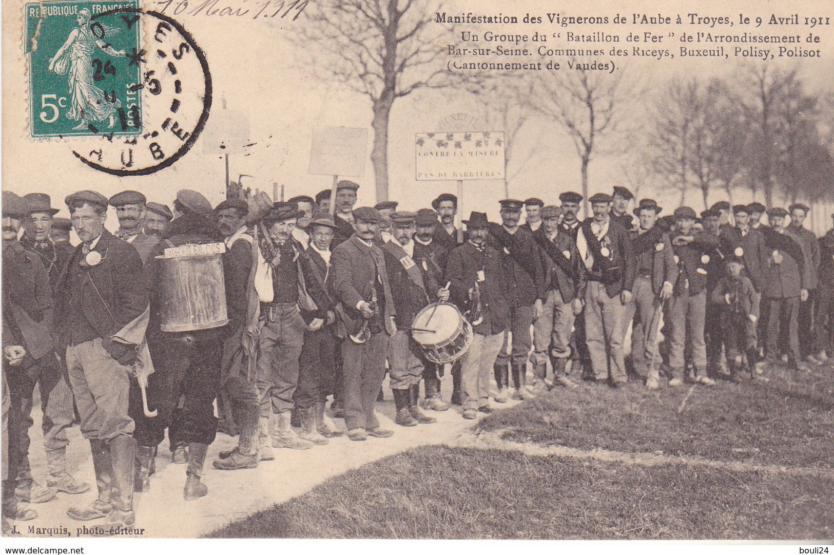 BAC19- TROYES  DANS L'AUBE  MANIFESTATIONS DES VIGNERONS  UN GROUPE DU BATAILLON DE FER     CPA  CIRCULEE - Troyes