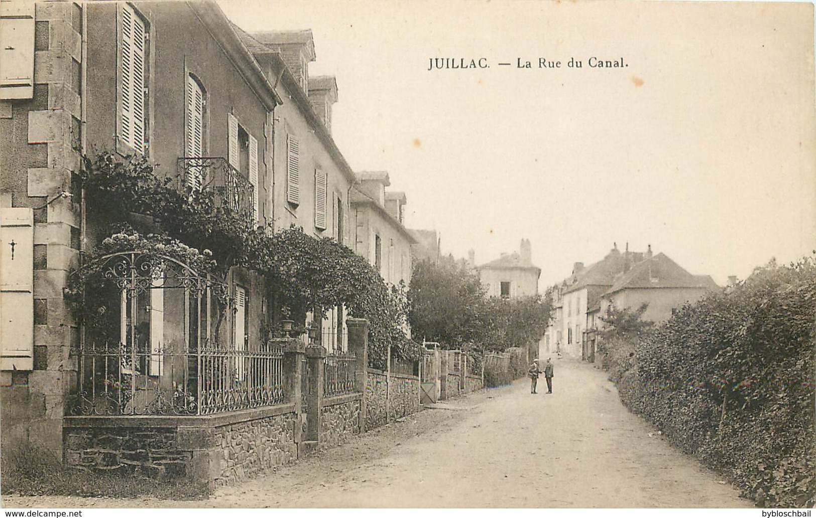 CPA 19 Corrèze Juillac La Rue Du Canal Non Circulée - Juillac