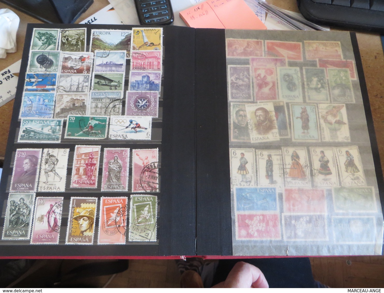 1 petit lot de timbres en 6 classeurs,vietnam et un peu de chine,europe et divers petit lot