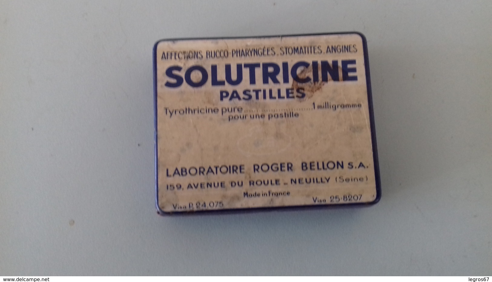 ANCIENNE BOÏTE VIDE SOLUTRICINE 5.5X4.5 CM - Scatole