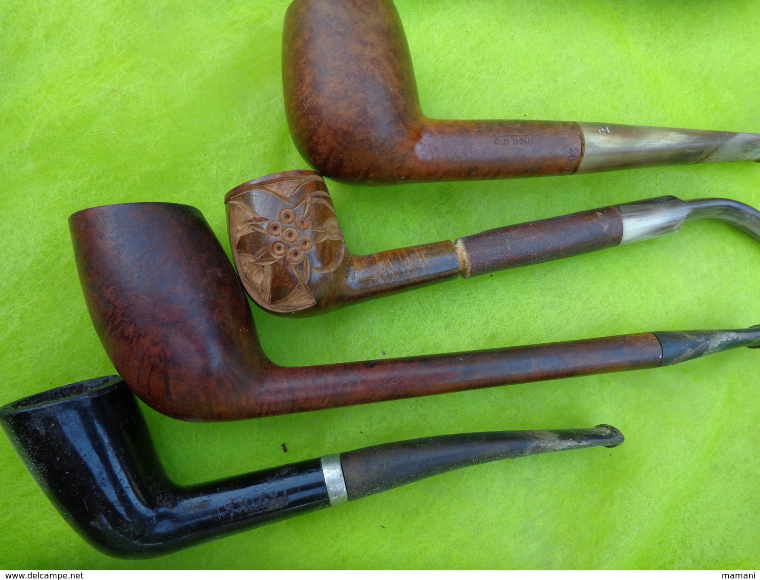 Lot De  Pipes Et Autre  Matiere A Identifier -4- - Andere & Zonder Classificatie