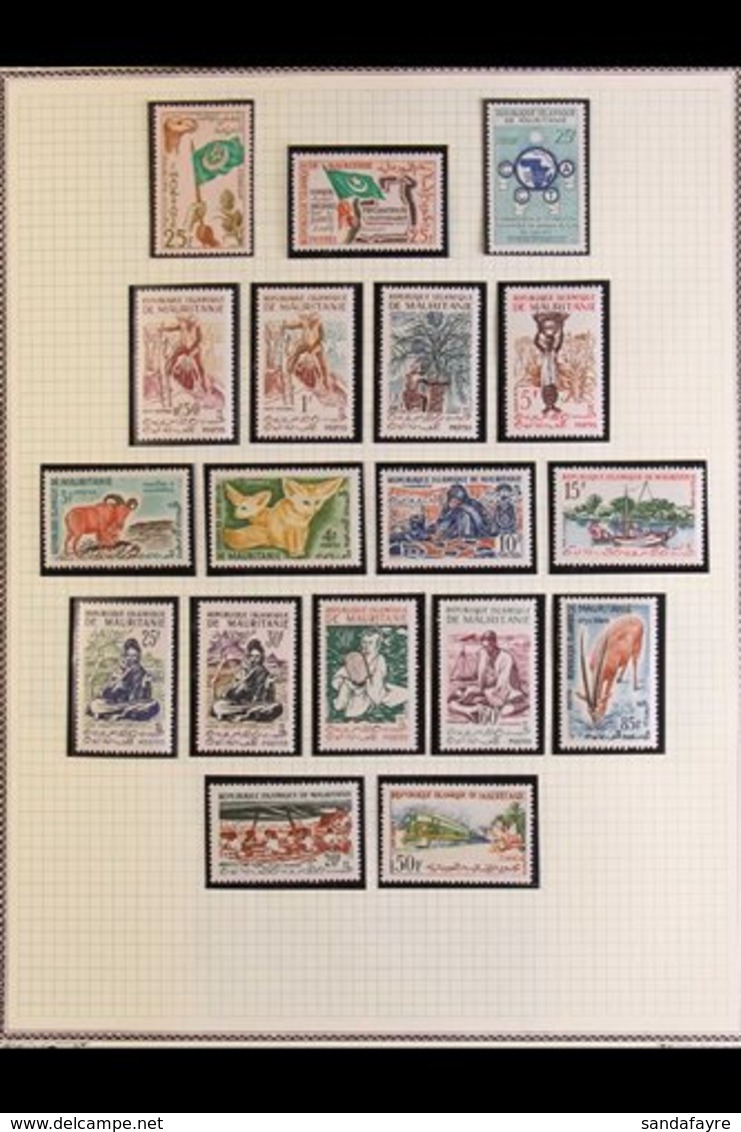 1960-1985 EXTENSIVE NEVER HINGED MINT COLLECTION. A  Beautiful "Postal Issues" Collection, Neatly Presented In Protectiv - Andere & Zonder Classificatie