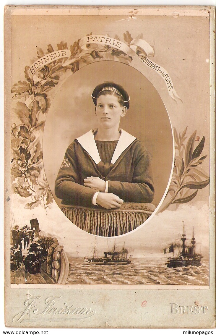 Superbe Photo CDV Grand Format D'un Mâtelot Du Cuirassé JAUREGUIBERRY Par Inizan à Brest - Barche