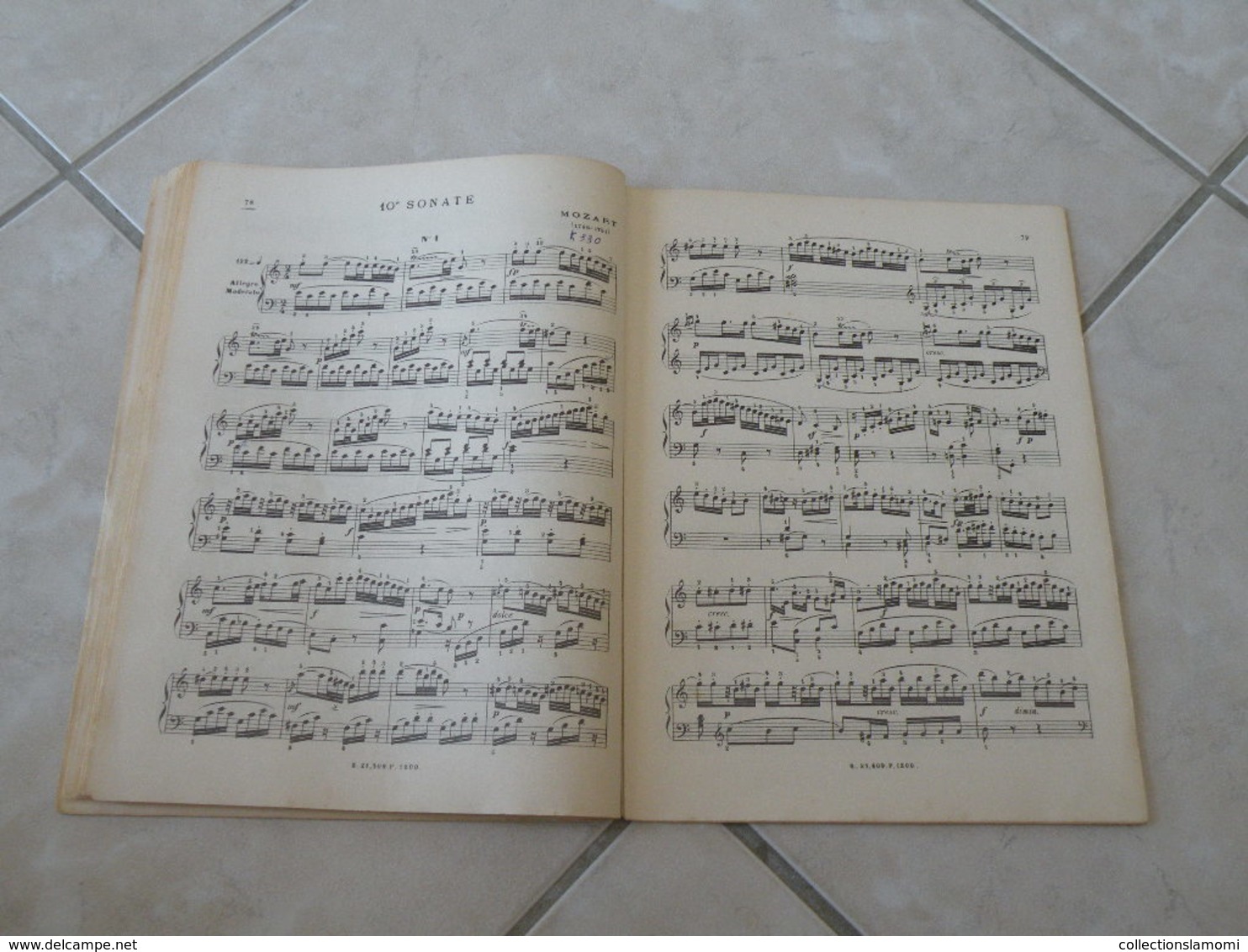 Les Classiques Favoris du Piano -(Voir les photos table des 40 titres )- Livre de Partition 106 pages