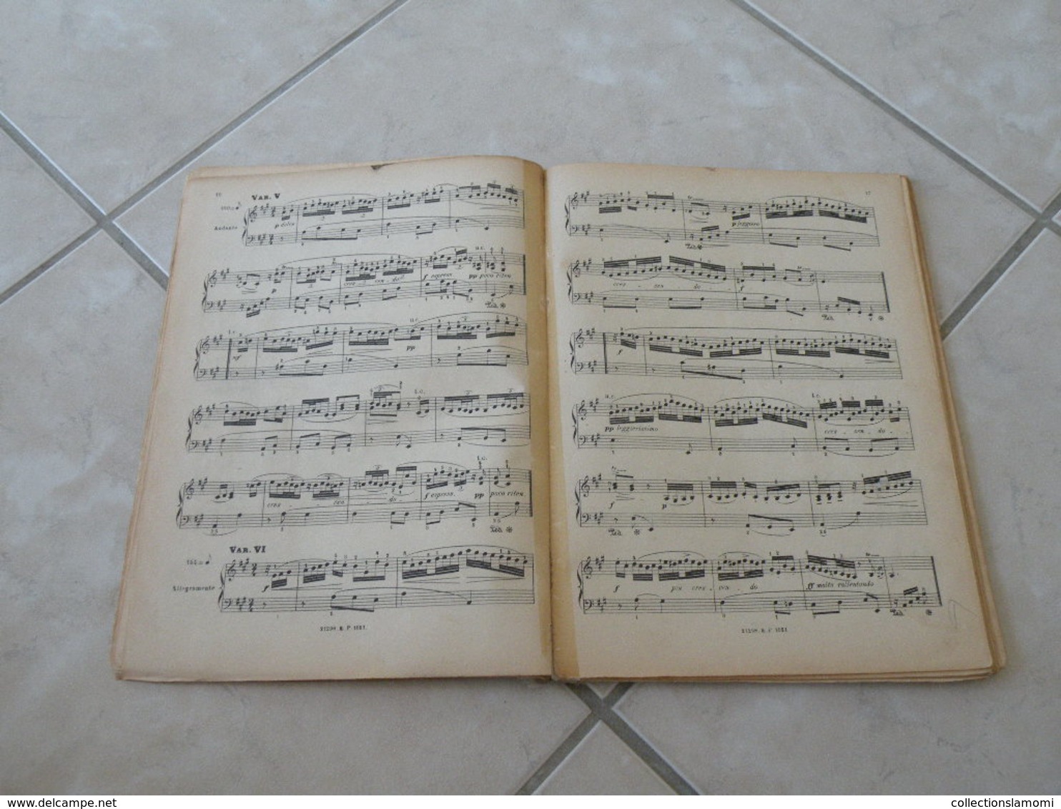 Les Classiques Favoris du Piano -(Voir les photos table des 29 titres)- Livre de Partition 139 pages