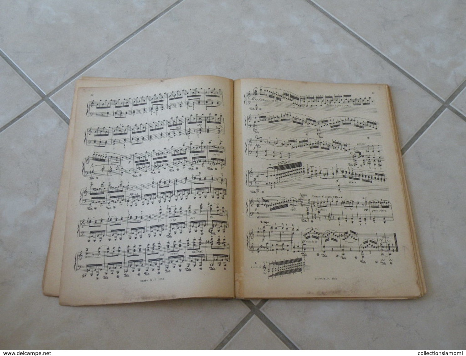 Les Classiques Favoris du Piano -(Voir les photos table des 29 titres)- Livre de Partition 139 pages