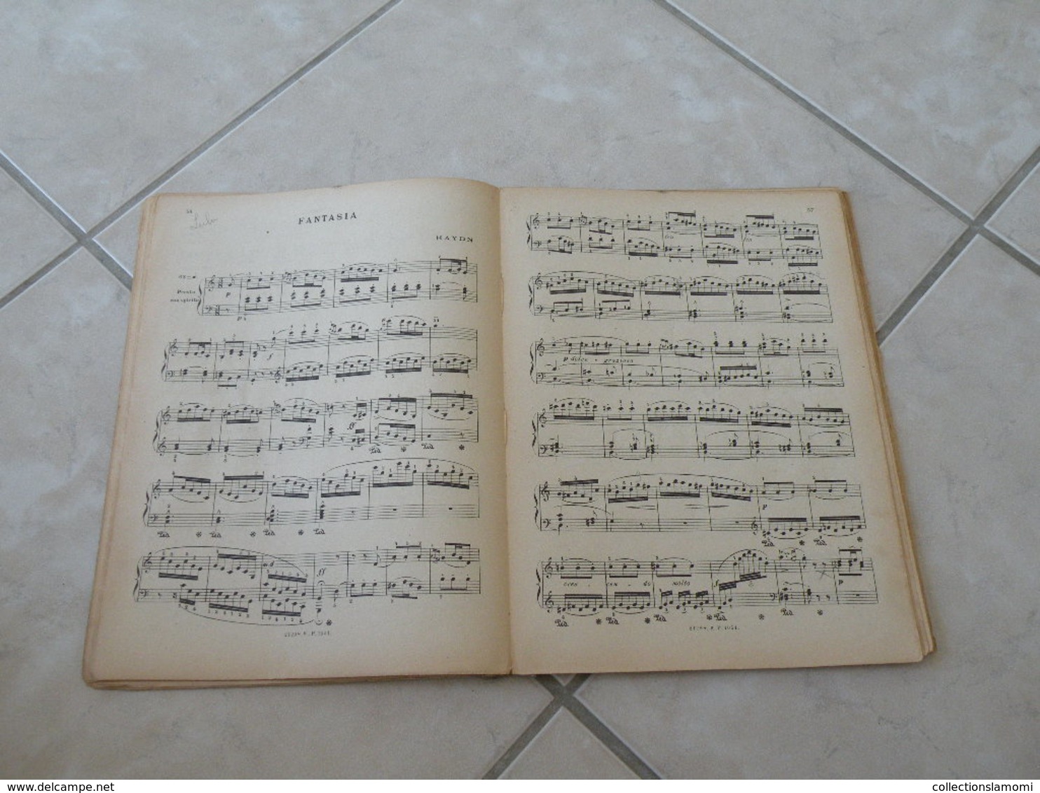 Les Classiques Favoris du Piano -(Voir les photos table des 29 titres)- Livre de Partition 139 pages