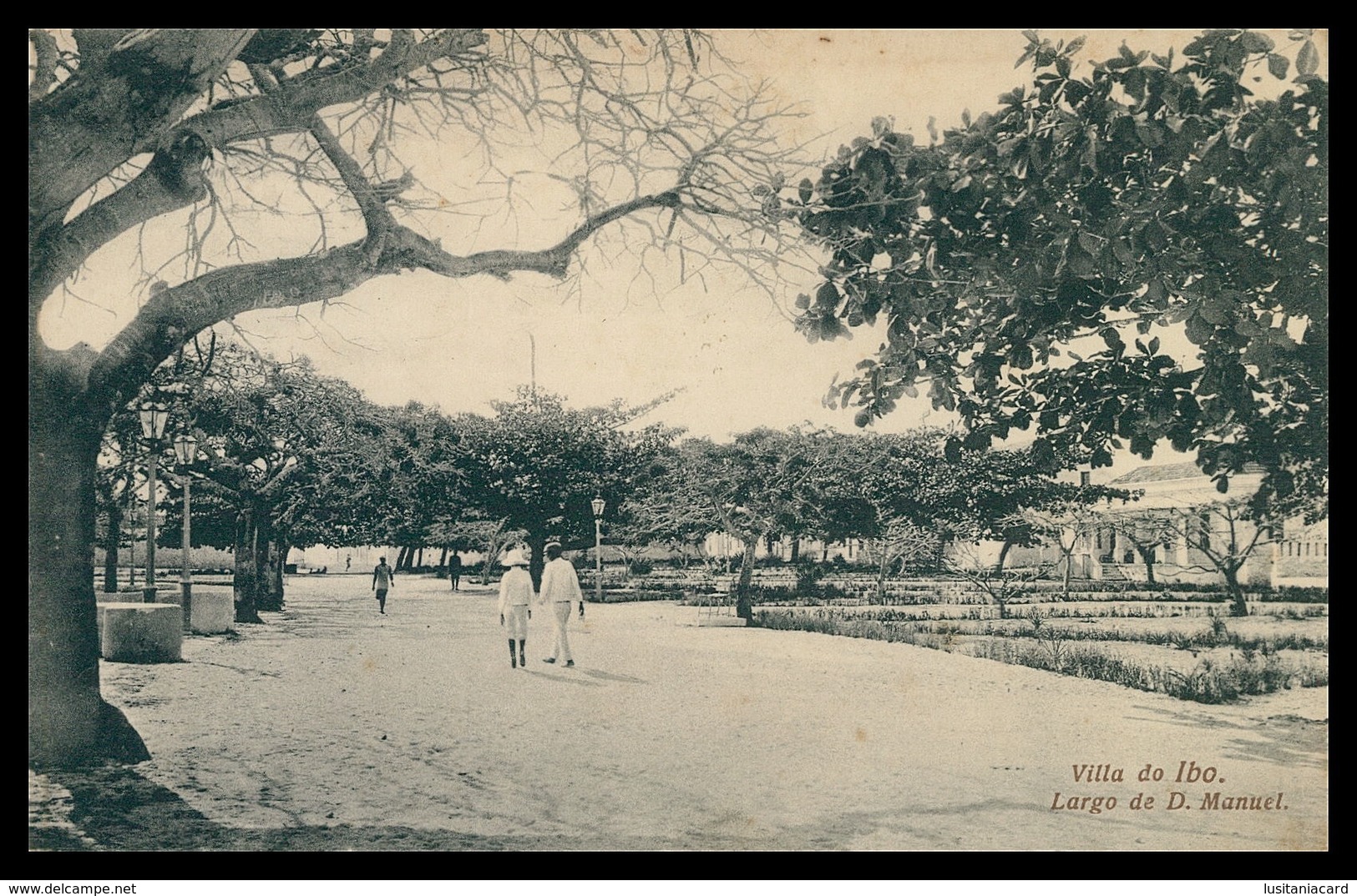 PORTO AMÉLIA - Villa Do Ibo - Largo D. Manuel.( Ed. T. Schwidernoch) Carte Postale - Mozambique