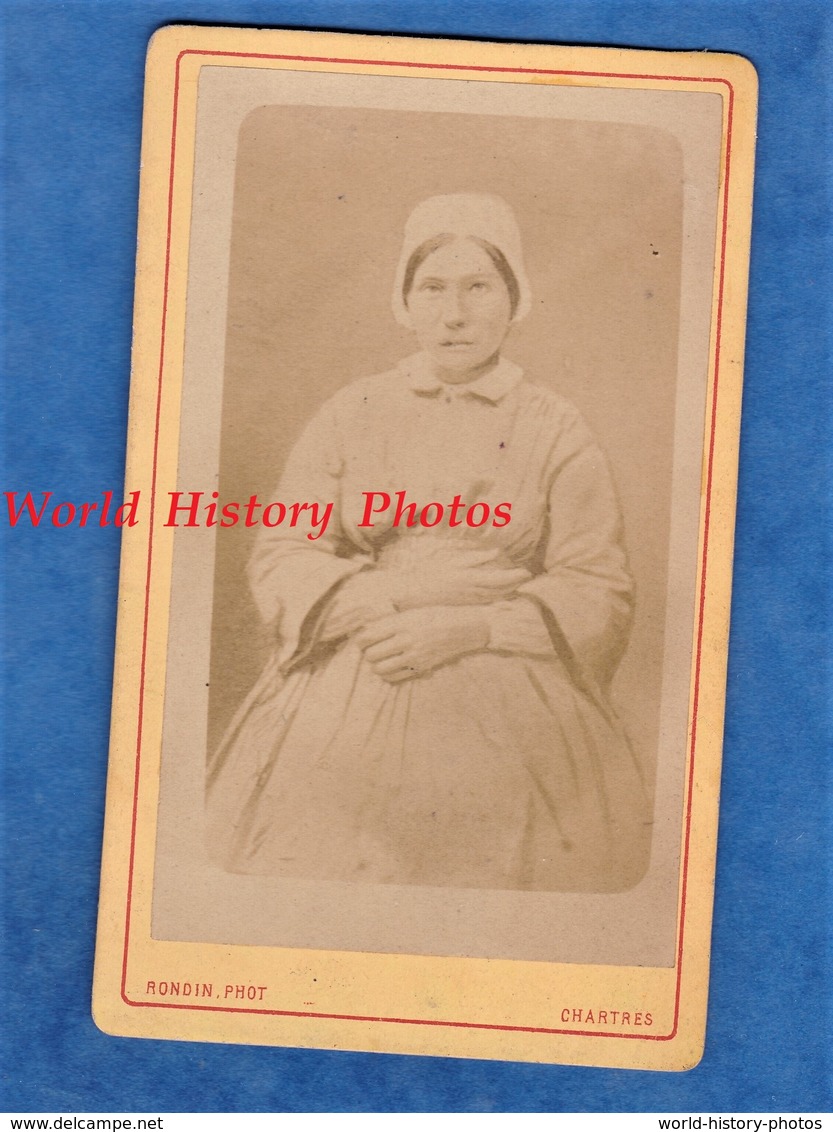 Photo Ancienne CDV Vers 1870 - CHARTRES - Portrait Femme Coiffe & Costume - Photographe Rondin - Folklore à Identifier - Anciennes (Av. 1900)