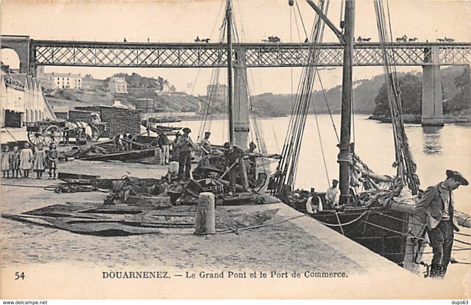 DOUARNENEZ - Le Grand Pont Et Le Port De Commerce - Très Bon état - Douarnenez