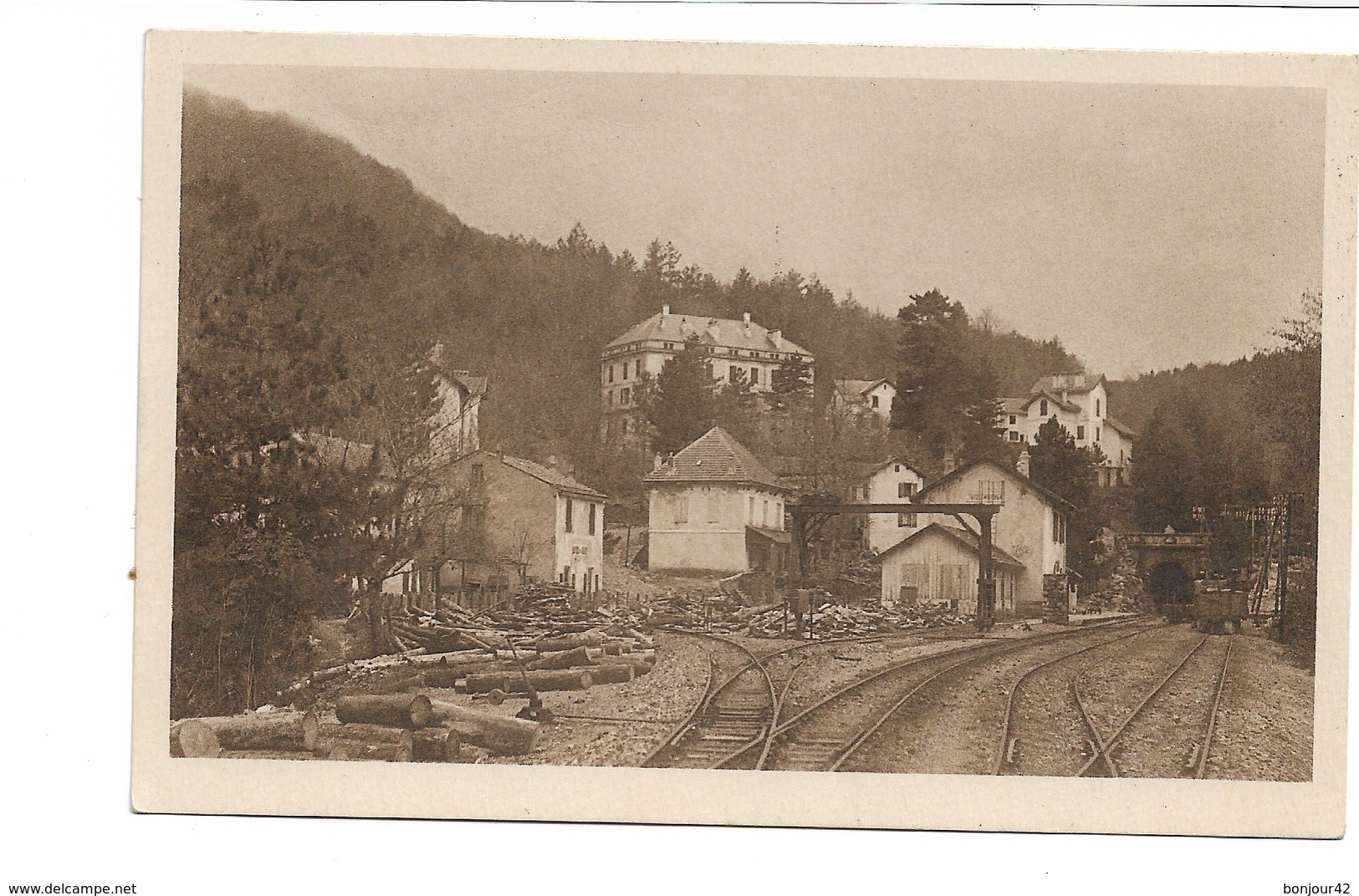 VIZZAVONA (20-2B-Haute Corse) La Gare Et Le Tunnel - Other & Unclassified