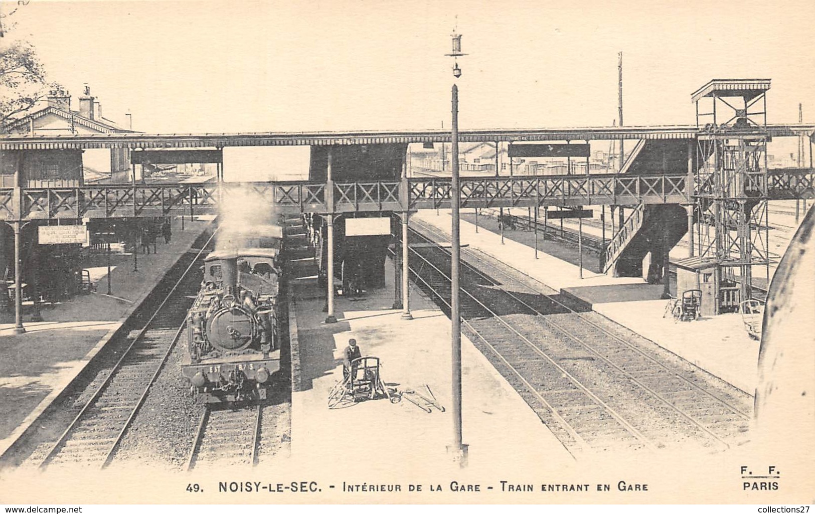 93-NOISY-LE-SEC- INTERIEUR  DE LA GARE - TRAIN ENTANT EN GARE - Noisy Le Sec