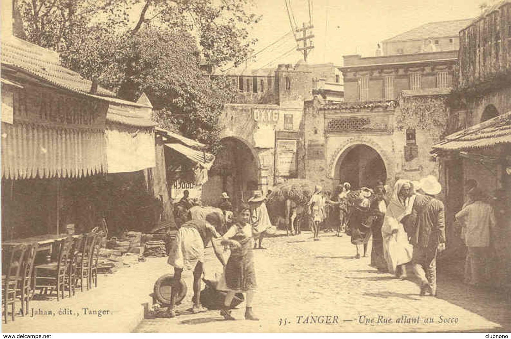 CPA - TANGER - UNE RUE ALLANT AU SOCCO - Tanger