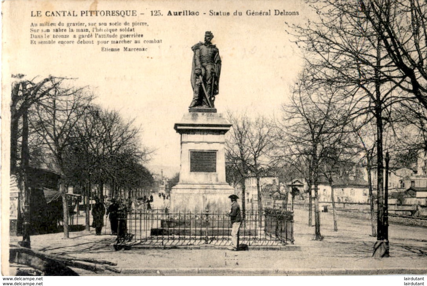 D15  AURILLAC  Statue Du Général Delzons  ..... - Aurillac