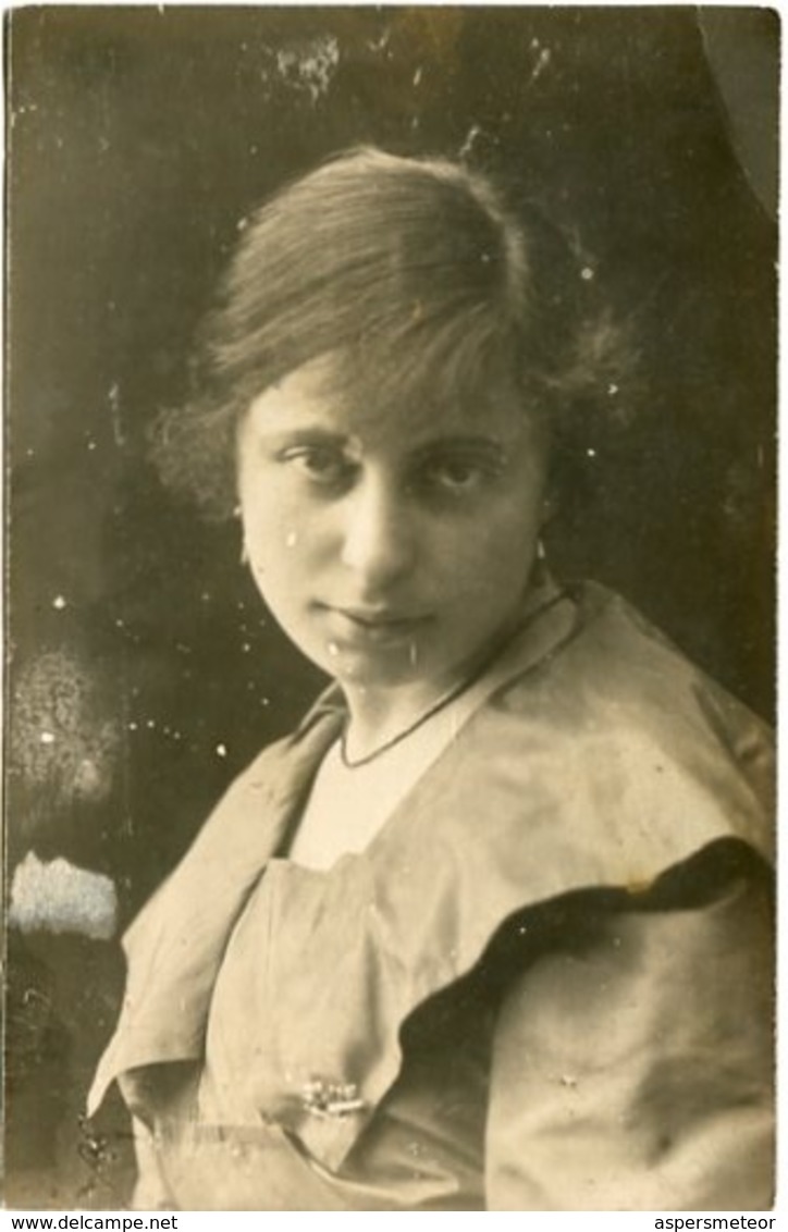 PORTRAIT OF A WOMAN, RETRATO DE UNA MUJER, PORTRAIT D'UNE FEMME. POSTAL POSTALE CPA CIRCA 1910's NON CIRCULE - LILHU - Femmes