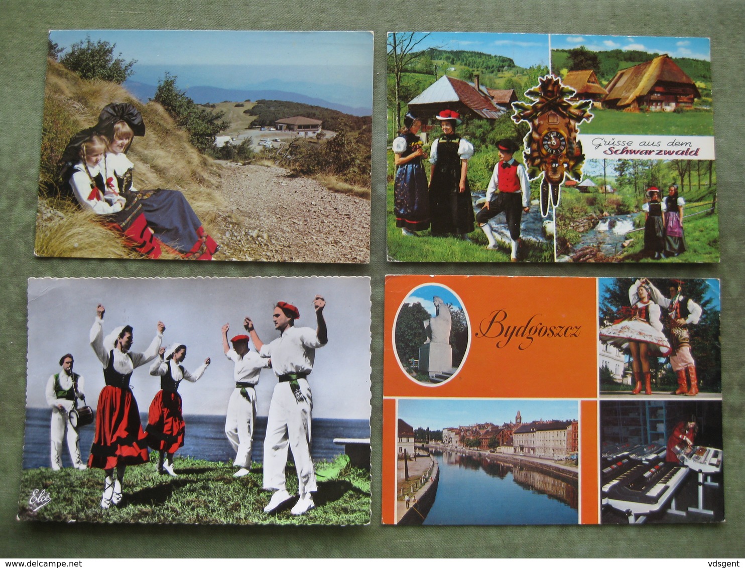 LOT 52 CPSM/CPM THEME SCENES - TYPES - FOLKLORE - 5 - 99 Cartes