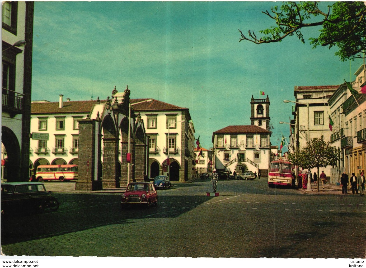 S. Miguel Açores Azores Ponta Delgada Largo Da Matriz Austin Mini Morris Bus VW Taxi Cars Policia Sinaleiro Portugal - Açores