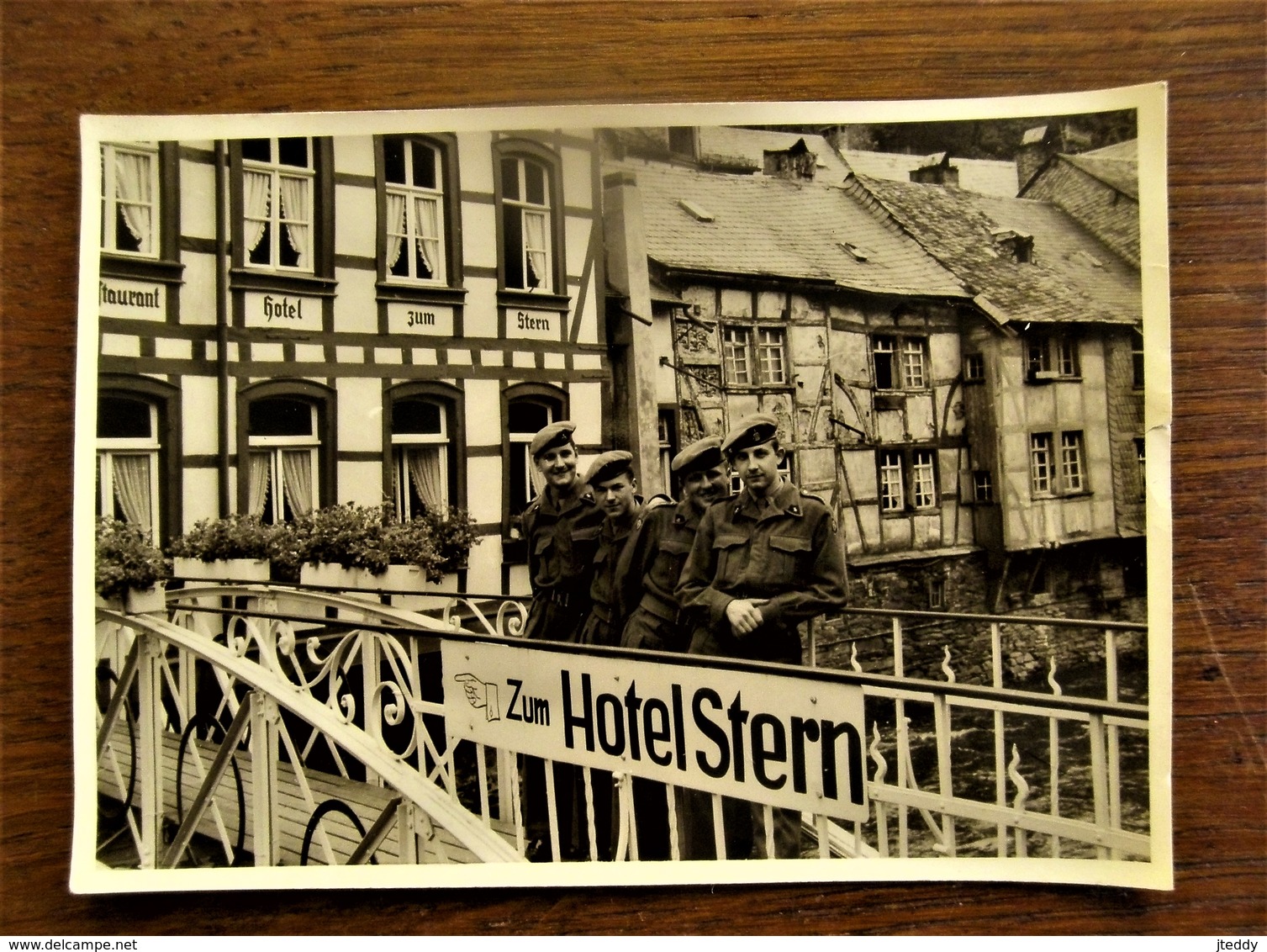 Oude Originele Foto Met Soldaten Aan HOTEL  STERN  Keulen DUITSLAND - Places