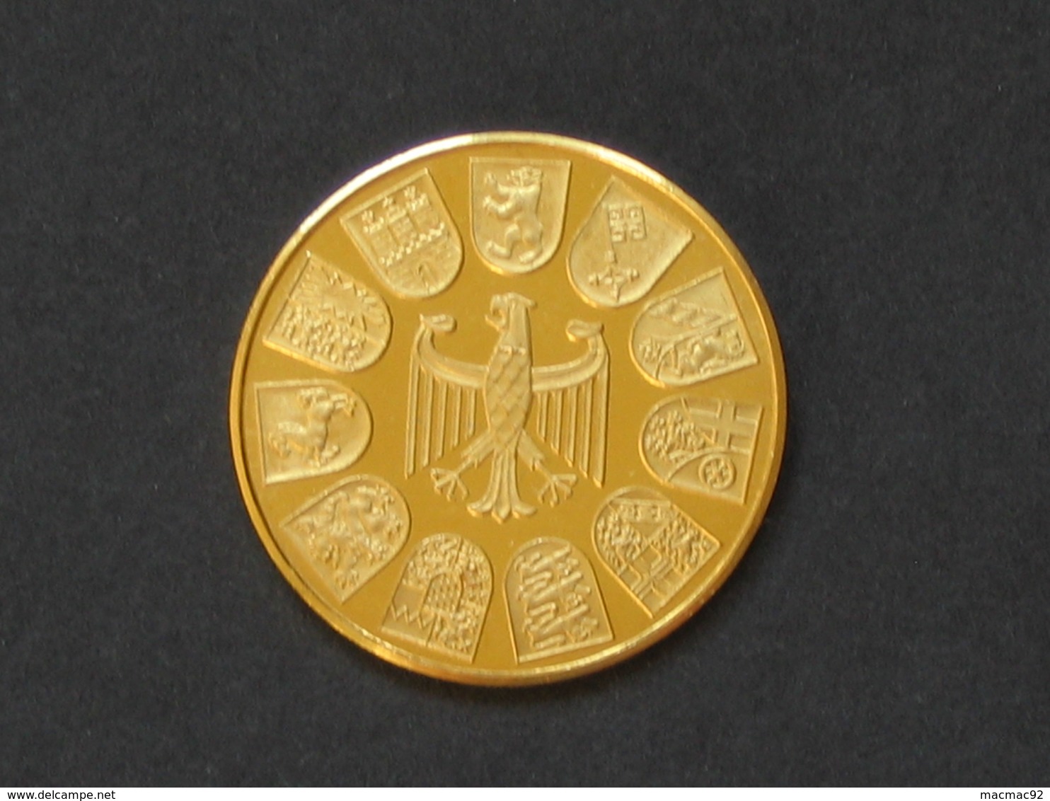Médaille Allemande En Or -GOLD - NIDEGGEN EIFEL- **** EN ACHAT IMMEDIAT **** - Professionnels/De Société