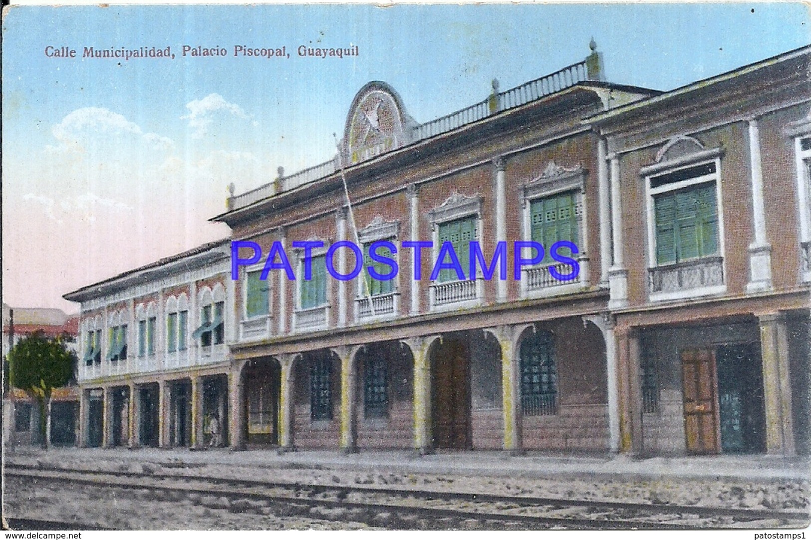 115126 EQUATOR GUAYAQUIL CALLE MUNICIPALIDAD PALACIO PISCOPAL & RAILROAD POSTAL POSTCARD - Ecuador