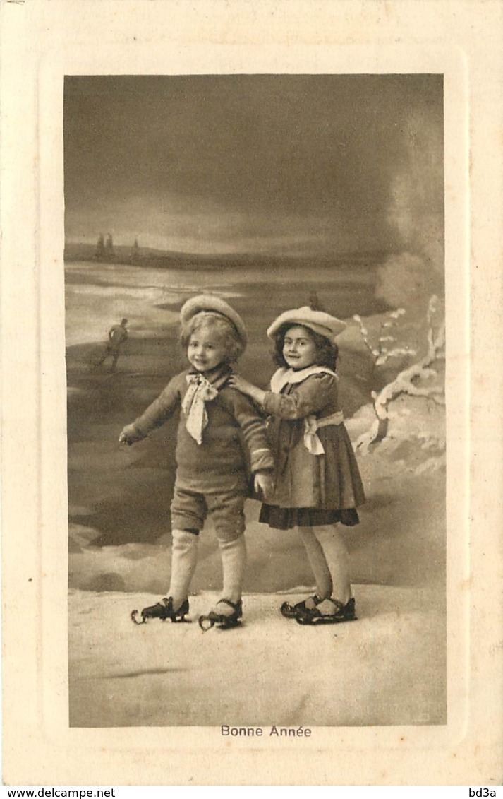 ENFANTS - FILLETTES - LITTLE GIRL - MAEDCHEN -  CHILDREN - PATINS A GLACE - Altri & Non Classificati