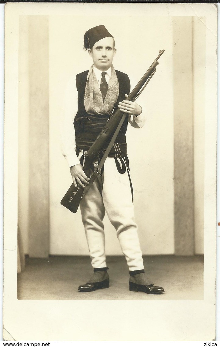 Photo Postcard - Anonymous Persons. Macedonian Man With A Rifle - Persone Anonimi