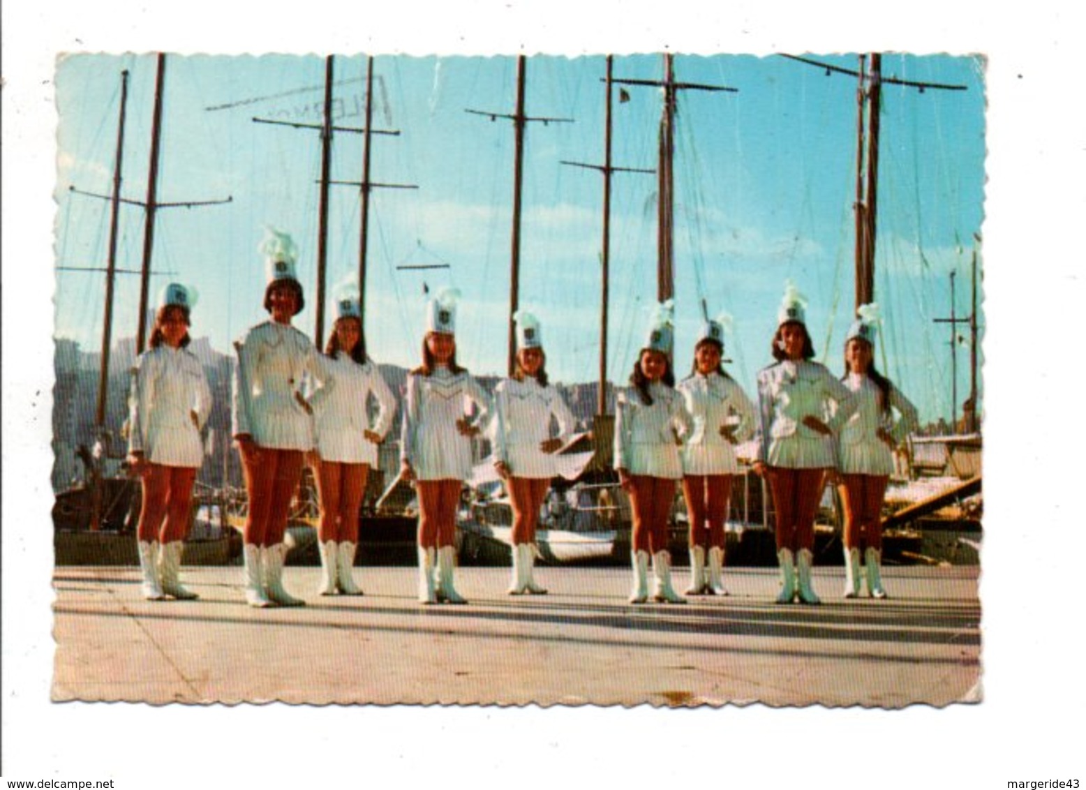 OFFICIERS ET SOUS OFFICIERS DES MAJORETTES DE MARSEILLE - Costumes