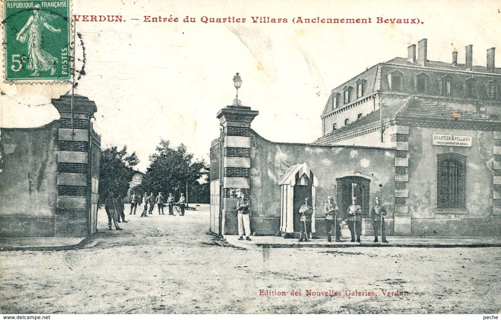 N°74062 -cpa Verdun -entrée Du Quartier Villars- - Kasernen