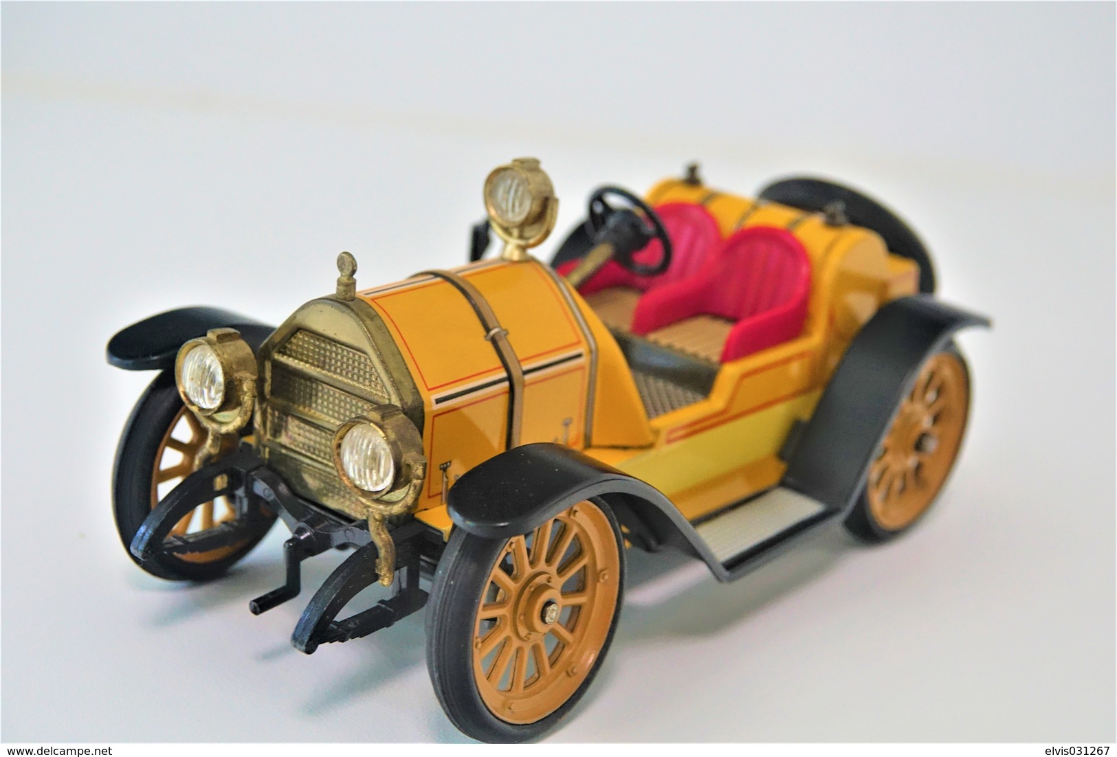 Vintage TIN TOY CAR : Maker SCHUCO - YELLOW 1225 - Mercer Typ 35j 1913 - 18cm - West Germany  - Friction - Collectors E Strani - Tutte Marche