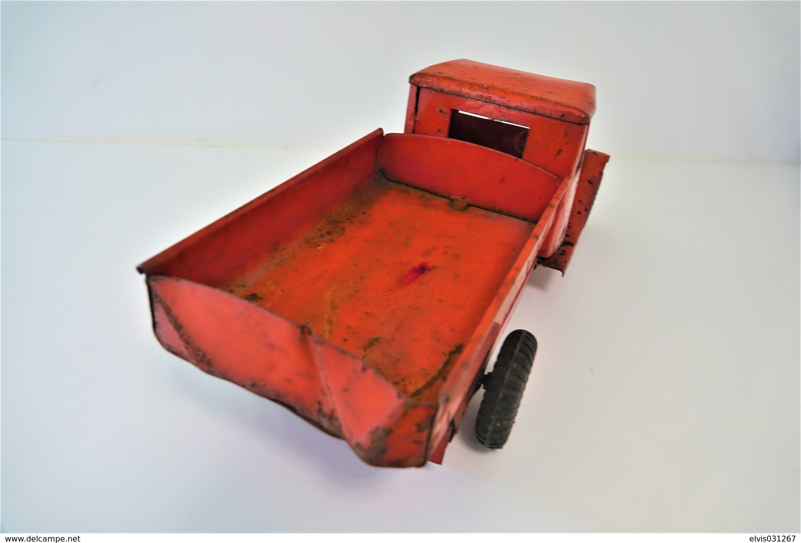 Vintage  : Triang - Lines Bros 'Bedford' Red Tipper Truck Toy - Pressed Steel - pre war