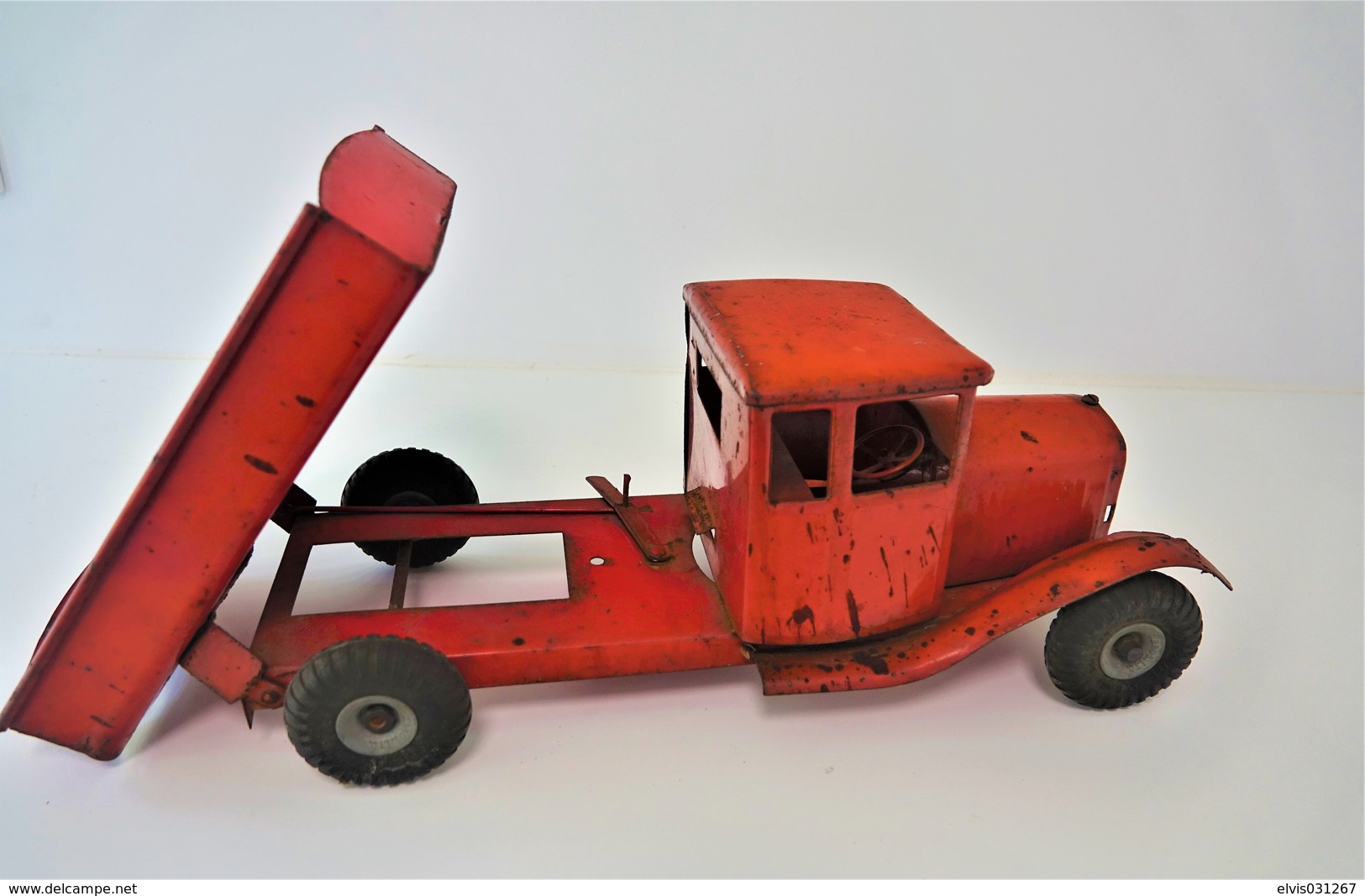 Vintage  : Triang - Lines Bros 'Bedford' Red Tipper Truck Toy - Pressed Steel - pre war