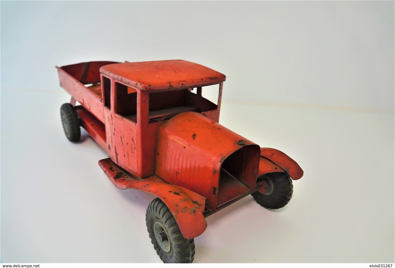 Vintage  : Triang - Lines Bros 'Bedford' Red Tipper Truck Toy - Pressed Steel - pre war