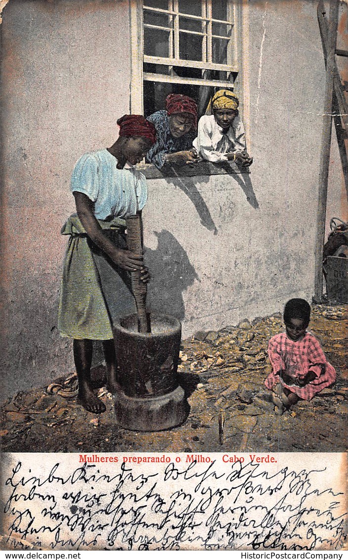 CABO VERDE AFRICA~MULHERES PREPARANDO O MILHO~HASTNGS AUTY SERIES 1905 POSTCARD 40960 - Cabo Verde