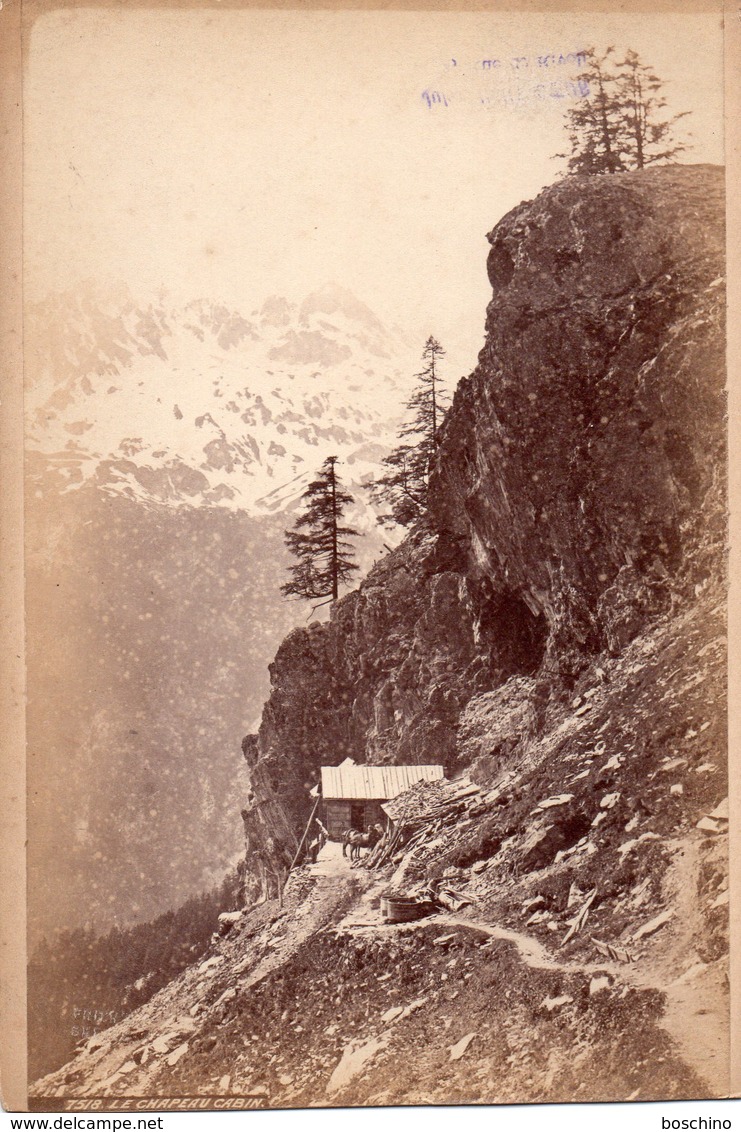 Photo Ancienne Sur Carton - A Identifier : Le Chapeau Cabin ? ( Dim 16x10 Cm) - Anciennes (Av. 1900)