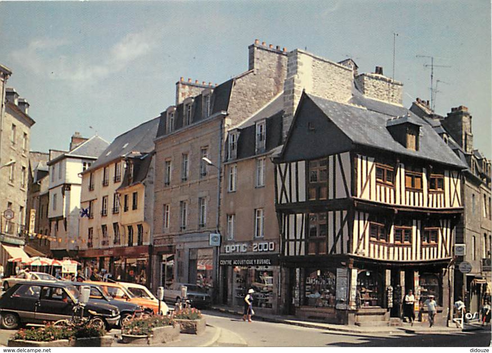 Automobiles - Voitures De Tourisme - Dinan - La Ruedu Marchix - Carte Neuve - Voir Scans Recto-Verso - Passenger Cars