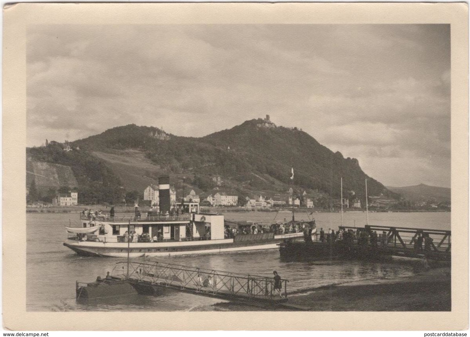 Rheinfahre Blick Auf Drachenfels - & Boat - Drachenfels