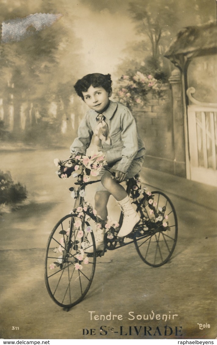CPA Enfant Sur Vélo Avec Fleurs Colorisée Tendre Souvenir Ste Livrade Polo 311 - Cyclisme
