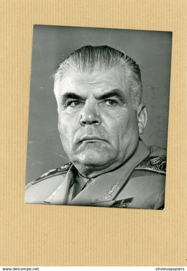 Photo Originale . Le  Maréchal RODION MALINOVSKI   Officier De L'armée Rouge  1963 - Guerre, Militaire