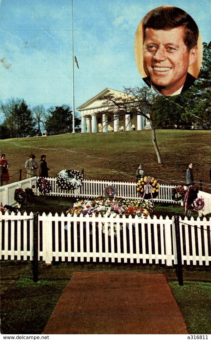 GRAVE OF JOHN F. KENNEDY - Hombres Políticos Y Militares