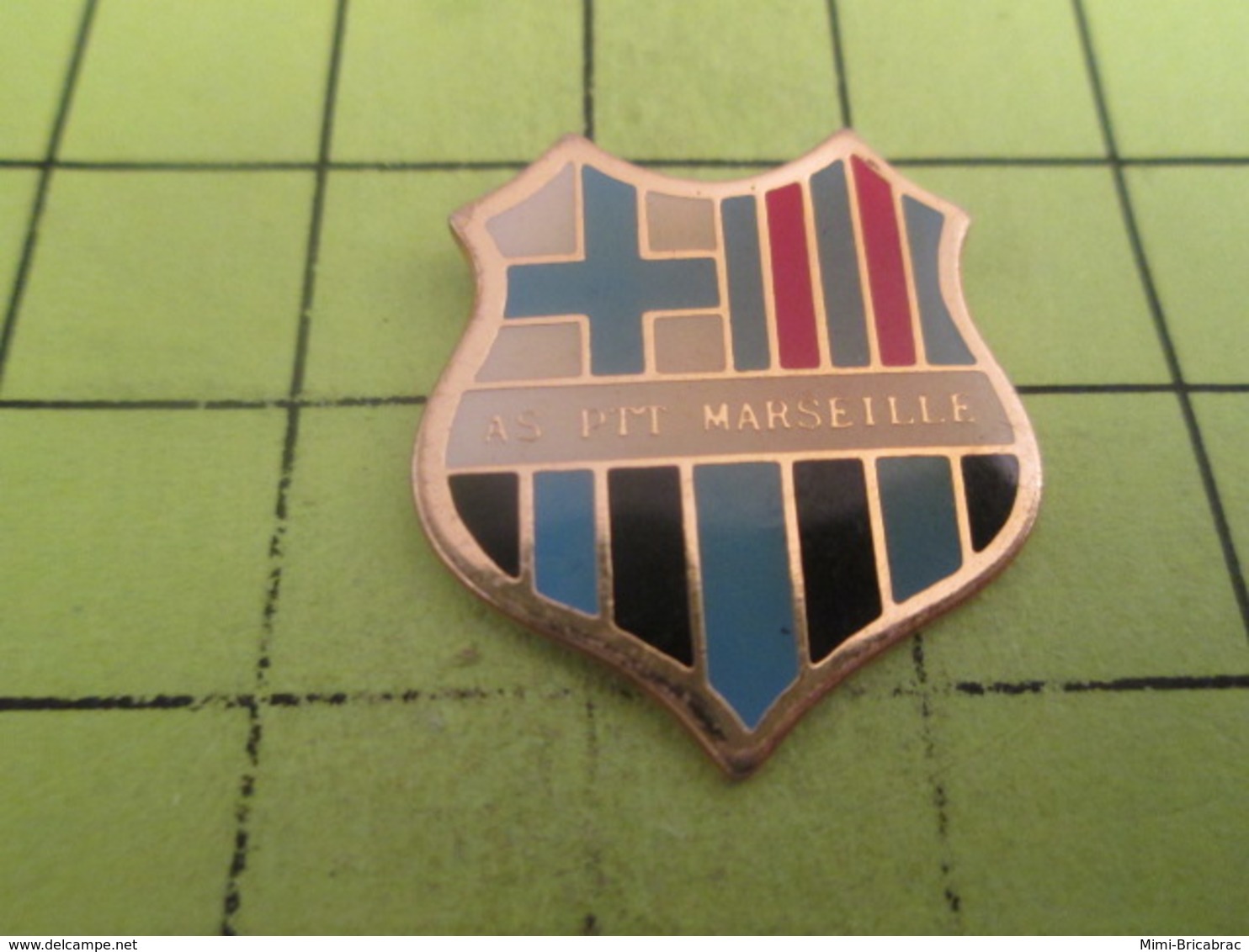 713h Pin's Pins / Beau Et Rare : THEME SPORTS / CLUB ASPTT MARSEILLE BLASON ECUSSON - Other & Unclassified