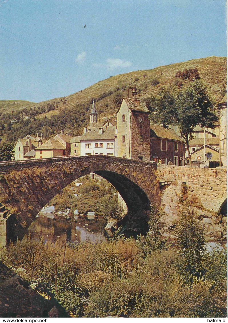 PONT-DE-MONVERT La Vieille Tour De L'Horloge Et Le Grand Pont (20235) - Le Pont De Montvert