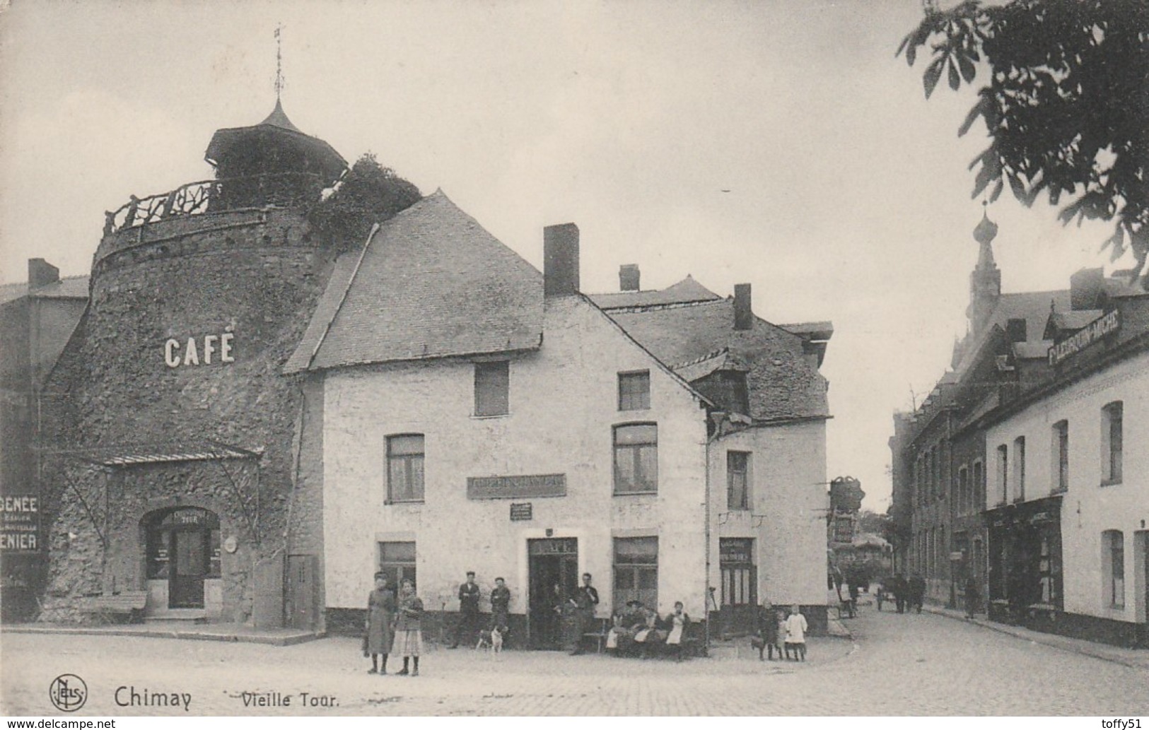 CPA:BELGIQUE PERSONNES EN TERRASSE CAFÉ VIEILLE TOUR CHIMAY - Autres & Non Classés